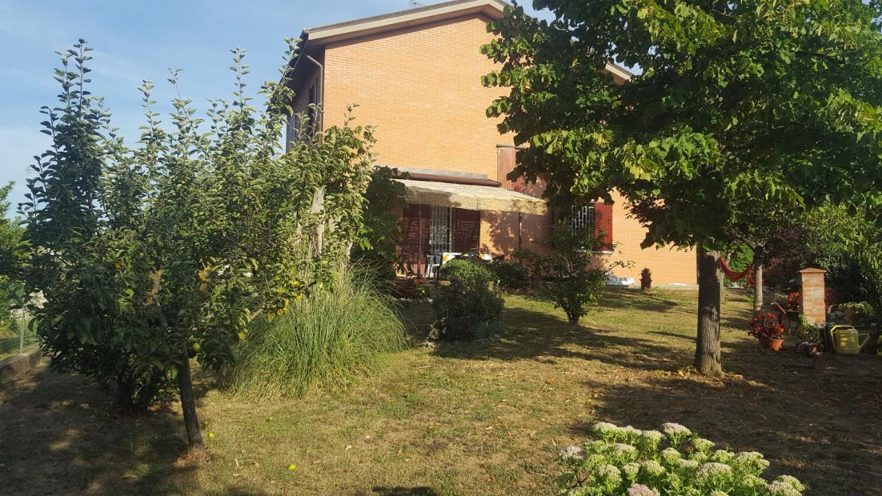 Monte San Pietro B&B I Girasoli מראה חיצוני תמונה